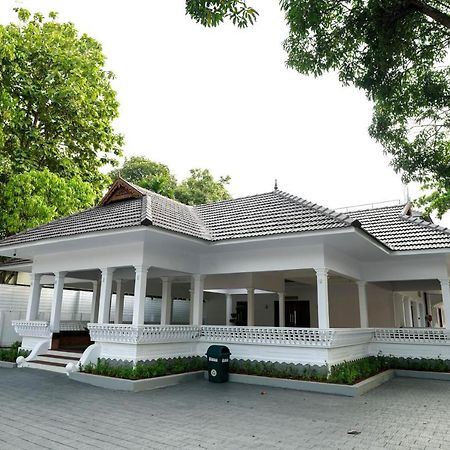 Hotel Heritage Plaza Kottayam Exteriör bild