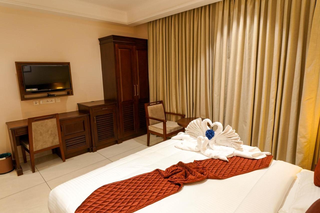 Hotel Heritage Plaza Kottayam Exteriör bild